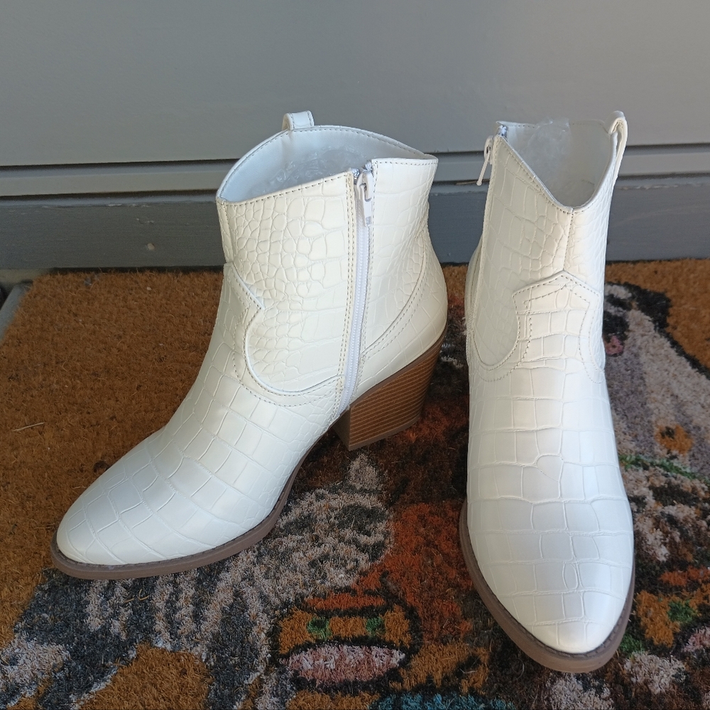 White Booties - Picture 2 of 7